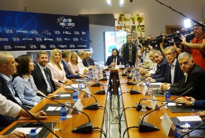 Συνάντηση του αρχηγού της Αξιωματικής Αντιπολίτευσης, προέδρου του ΠΑΣΟΚ-Κινήματος Αλλαγής, κ. Νίκου Ανδρουλάκη, με το δ.σ. της ΔΕΘ-HELEXPO